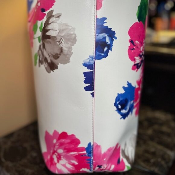 Kate Spade, NWOT SPRING/SUMMER TOTE! - Picture 4 of 8